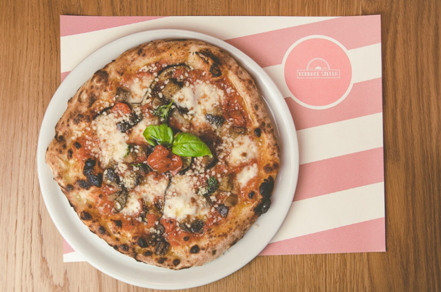 Pizza tonda al gusto Parmigiana