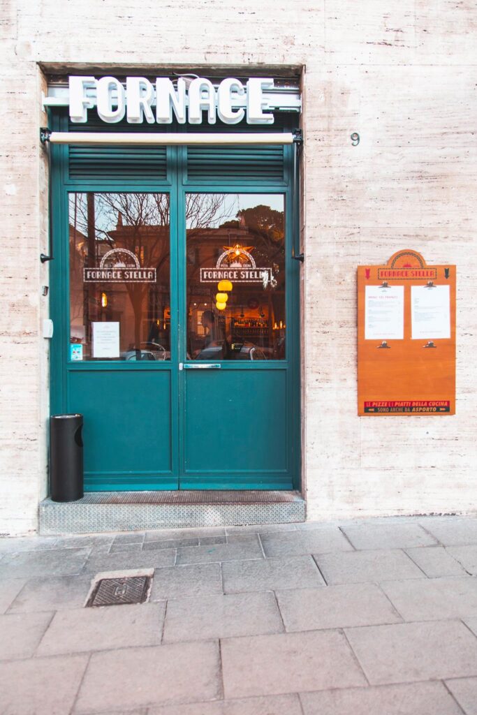 Porta blu di Fornace Stella a Piazza Lecce, Roma